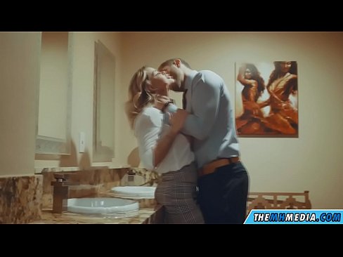 ❤️ Nuair a bhios fionn mòr gad mhealladh ann an seòmar fois poblach Fucking aig gd.pornosexphoto.ru ❌